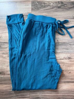 Kyte Baby women’s loch ribbed jogger pants
